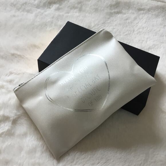 White Makeup Bag - Picture 1 of 6